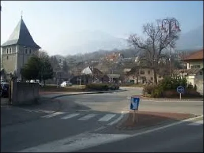 Ville d'Auvergne-Rhône-Alpes, dans l'arrondissement de Chambéry, Gilly-sur-Isère se situe dans le département ...