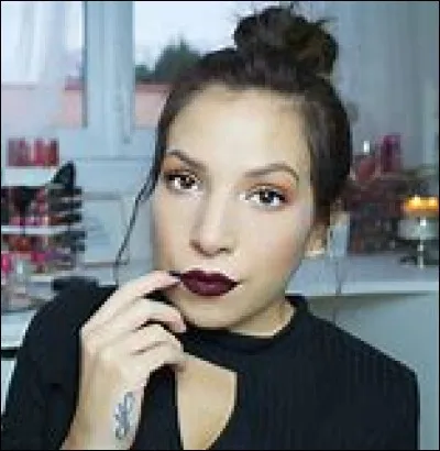 Combien a-t-elle de chaînes YouTube ?