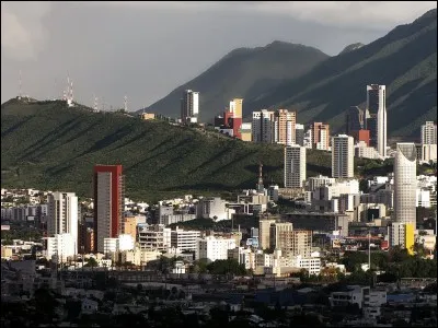 Quel pays a une ville du nom de Monterrey ?