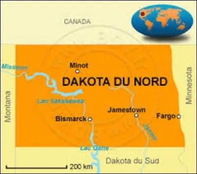 &Eacute;tat du Midwest (voir lien), le Dakota du Nord a adh&eacute;r&eacute; &agrave; l'Union le 2 novembre 1889. Devant son nom &agrave; la tribu Sioux "Dakota", sa capitale, fond&eacute;e en 1872, portait au d&eacute;part le nom d'Edwinton, en hommage &agrave; Edwin M. Johnson, ing&eacute;nieur en chef de la compagnie des chemins de fer Northern Pacific Railway, avant de prendre son nom actuel l'ann&eacute;e suivante. Devenue capitale en 1889, quelle est-elle ?