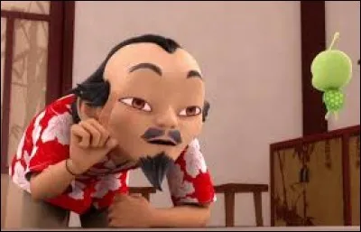 Tu vois un vieux monsieur dans la rue qui tombe et qui a du mal à se relever, mais tu es super en retard en cours. Que fais-tu ?