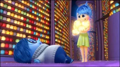 Comment s'appellent les boules lumineuses se trouvant dans des étagères ?