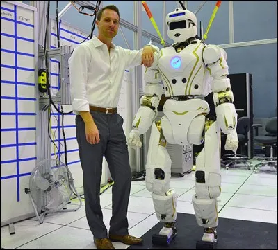 Le Rover Curiosity a montré au monde entier que l'exploration spatiale pouvait se faire sans homme à bord. La NASA a d'ailleurs développé deux robots humanoïdes qui sont quasiment prêt à être envoyé dans l'espace. Il s'agit de Robonaut et de Valkyrie. Ayant coûtés très cher, quel état des États-Unis a financé une grande partie de la construction des deux robots ?