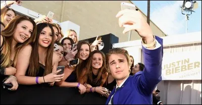 Comment appelle-t-on les fans de JB ?