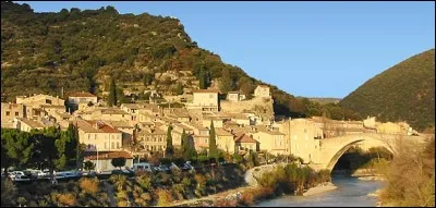 En ajoutant un "s", nous sommes à Nyons : dans quel pays ?