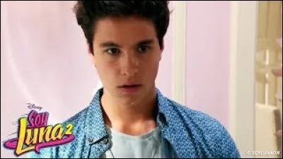 Dans l'épisode 72, pourquoi Simón est-il parti de la chambre d'Ámbar ?