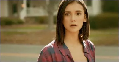 Comment revient-elle à la vie à la toute fin et que dit-elle ?