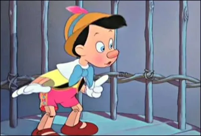 Dans "Pinocchio", comment s'appelle l'homme qui exploite Pinocchio comme marionnette ?