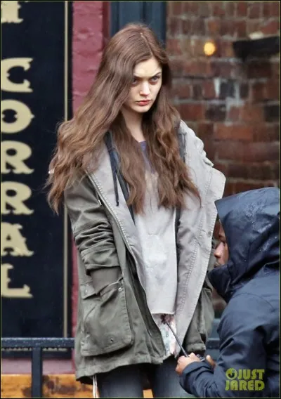 Dans lequel des films Ana rencontre-t-elle Leila pour la première fois ?