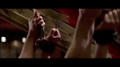 Quel est le thème du bal organisé par la famille Grey ?