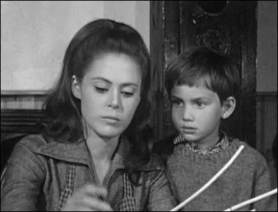 De qui Angelina est-elle amoureuse ?