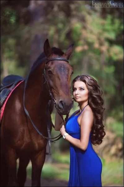 Pour communiquer avec son cheval, la connexion avec le cheval doit être :