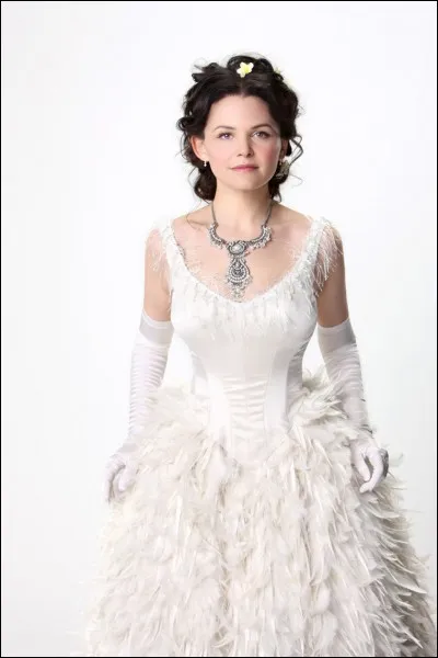 Pourquoi Regina en veut-elle à Blanche ?