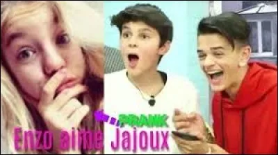 Sur quelle émission passe-t-il souvent ?