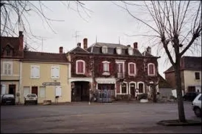 Village de l'ancienne région Auvergne, Valigny se situe dans le département ...