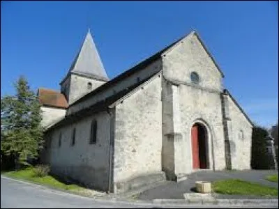 Vous avez sur cette image l'église Saint-Louvent de Pocancy. Village de l'arrondissement de Châlons-en-Champagne, en Champagne crayeuse, il se situe dans le département n° ...