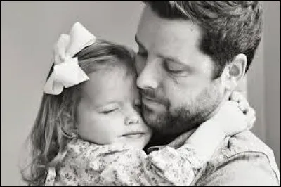 Quelle est la nationalité de la chanteuse qui a interprété ''Parler à mon père'' ?