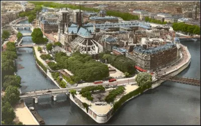 Quel est le nom de cette île non-artificielle située sur la Seine à Paris ?