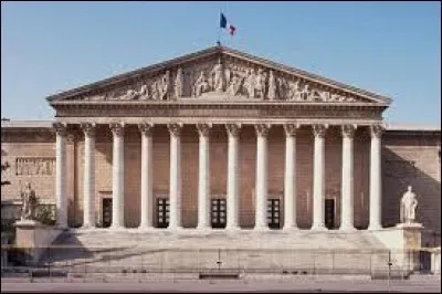 Où siège l'Assemblée nationale française ?