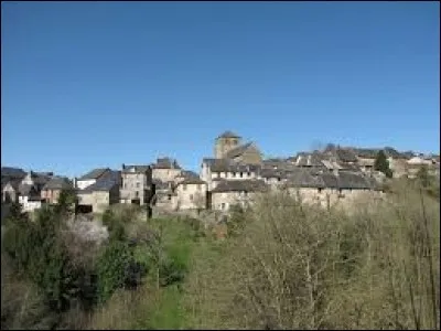 Nous terminons notre balade en Nouvelle-Aquitaine, à Voutezac. Village dominant la plaine d'Objat et la vallée de la Vézère, sur les premiers contreforts du Massif Central, il se situe dans le département ...