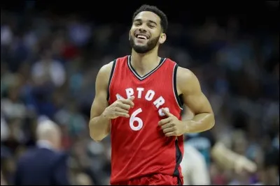 Avec qui Cory Joseph a-t-il été échangé ?