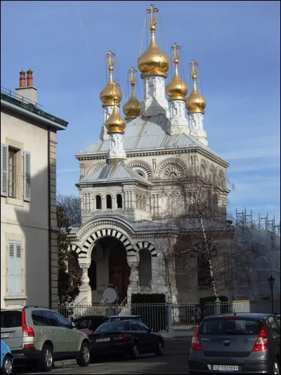 A quel titre l'église russe resta-t-elle fidèle lors du schisme de 1054 ?