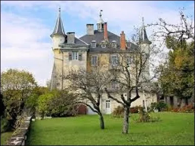 Je vous emmène en Auvergne-Rhône-Alpes visiter le château de Marlioz. Nous serons dans le département ....