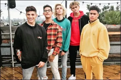 Quel est le nom de leur premier single ?