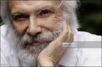 Dans sa chanson ''Sans la nommer'' , on a l'impression que Georges Moustaki parle d'une femme mais on découvre à la fin qu'il évoque ----------------.