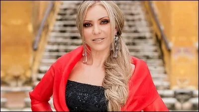 Comment s'appelle cette femme ? De qui est-elle la mère ?