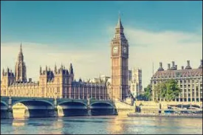 De quelle couleur sont les taxis à Londres ?