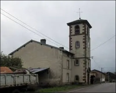 Vous avez sur cette image la mairie-chapelle de Frénois. Petit village Vosgien de 48 habitants, il se situe en région ...