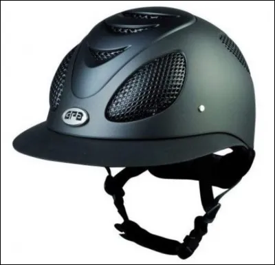 Le port de la bombe est-il obligatoire dans un centre équestre ?