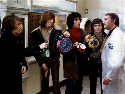 Qui a réalisé "Le Grand Bazar" ?