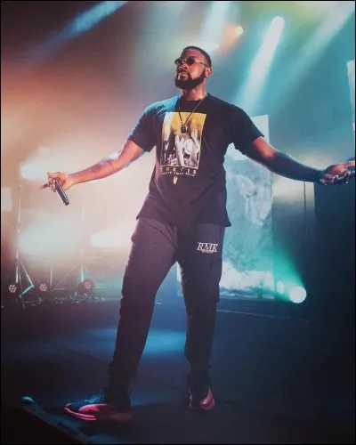 Comment s'appelle son troisième album ?