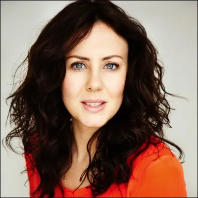 Qui joue Lisa dans les saisons 1 et 2 ?