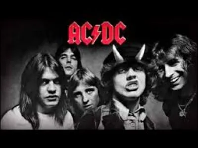 En quelle ann&eacute;e est sorti le monumental ''Highway to Hell'' d'AC/DC ?