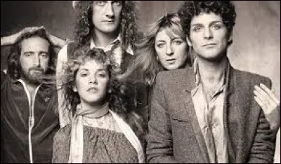 Quel groupe londonien a chant&eacute; ''Go Your Own Way'' en 1977 ?