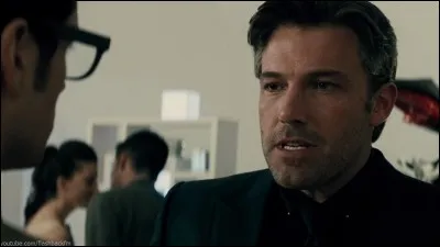 A quoi fait révérence Bruce Wayne en disant à Clark Kent : 
"Gotham a de mauvais souvenir de monstre déguisé en clown." ?