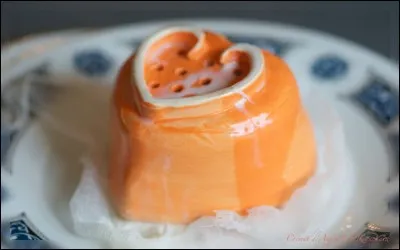 Pourquoi y a-t-il des trous au fond du moule à Crêmet d'Anjou ?