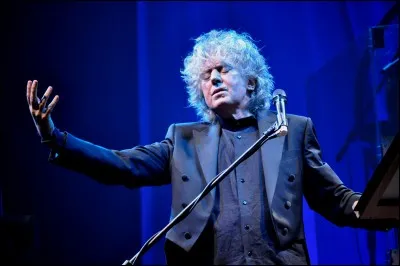 Quel est l'instrument de musique dont il joue le plus dans ses spectacles ?