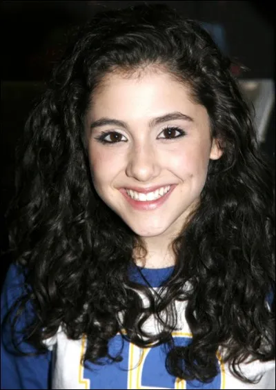 Retrouve l'image issue du clip "Love Me Harder" ft The Weeknd ?