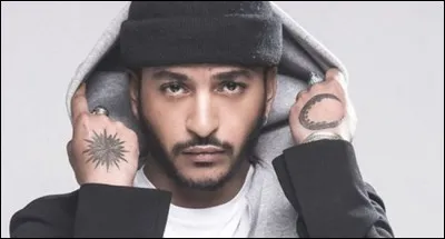 Qui est ce jeune chanteur, auteur des paroles suivantes : "Adieu / &Agrave; jamais / &Agrave; nos souvenirs sur le port / &Agrave; nous deux / Au pass&eacute; / &Agrave; la vie si je m'en sors..." ?