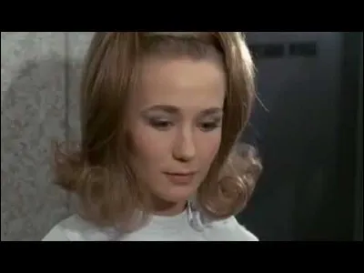 Quelle actrice donne la r&eacute;plique &agrave; Alain Delon et Charles Bronson dans le film "Adieu l'ami", sorti en 1968 ?