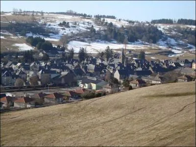 Parmi ces communes, laquelle est la plus peuple ?