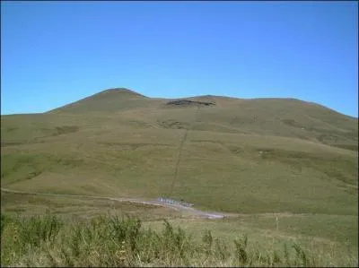 A quelle altitude culmine le Mont Chamaroux ?