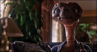 Quand vous étiez à l'école maternelle, et que vous dessiniez, quel était votre sujet de dessin habituel ? (en photo, l'alien de E.T.)
