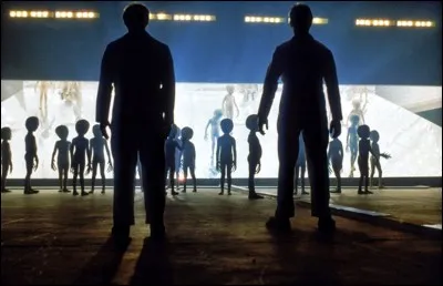Choisissez, selon vous, la meilleure série de SF parmi celles proposées ? (En photo, les aliens de Rencontres du troisième type)