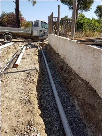 Attention &agrave; ne pas tomber dans la f__sse.