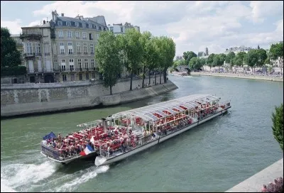 On a pris le bat__ pour traverser la Seine.